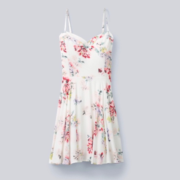 Aritzia Dresses & Skirts - Aritizia Talula Lapinski Dress